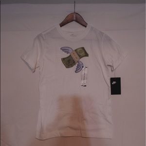 Nike tee
